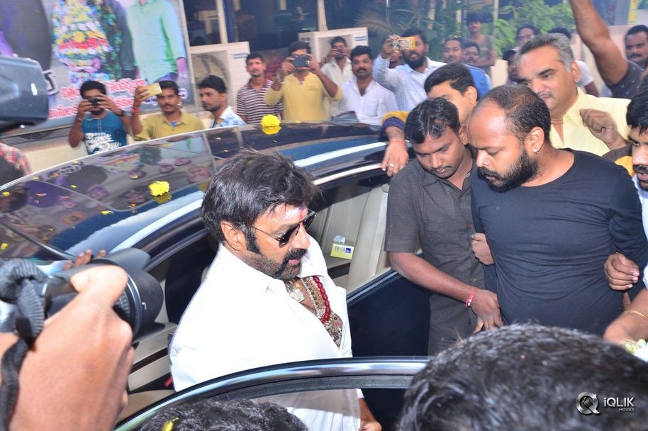 Balakrishna-Watches-Paisa-Vasool-Movie-at-Bramaramba-Theatre